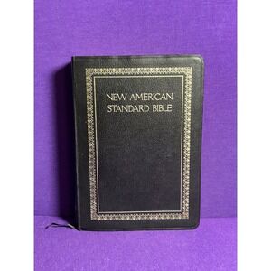 New American Standard Bible‎ Giant Print References Words in Red Riverside